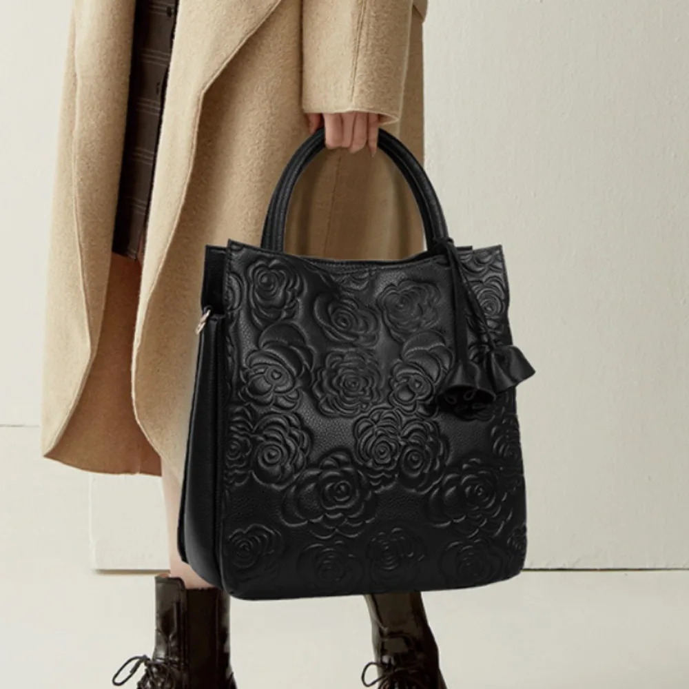 Luxury Bags That Are Vegan - Lekka, luksusowa, elegancka, retro torebka damska