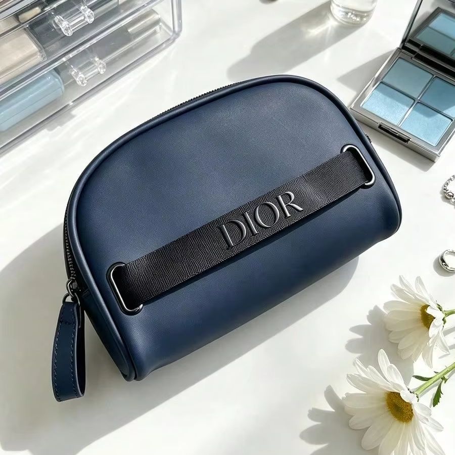 Niebieska kosmetyczka Dior w k – Luxury Bags Dior recenzja i cena