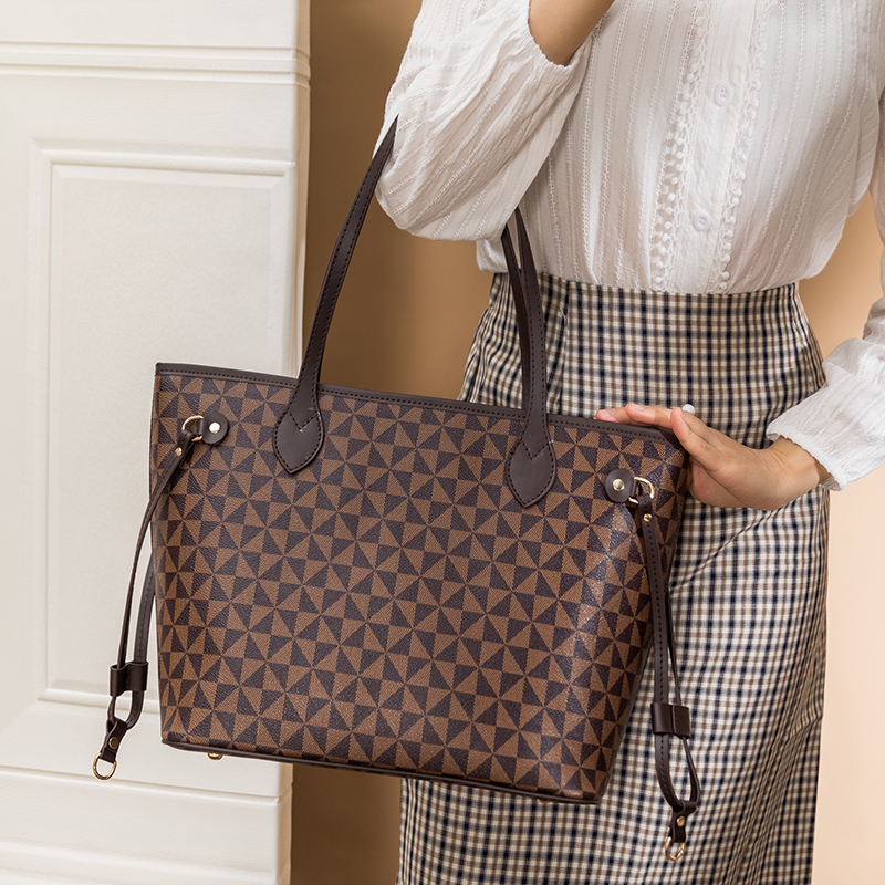 Luksusowa torba typu tote na r – Luxury Bags That Are Vegan recenzja i cena
